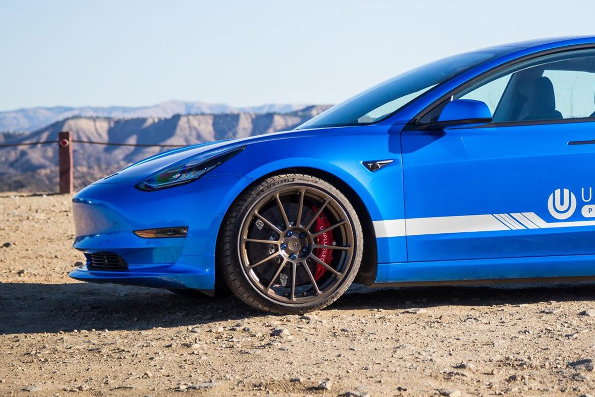 UNPLUGGED PERFORMANCE UP-M3-301-1.1 Передній підспойлер (під фарбування) для TESLA Model 3 Photo-4