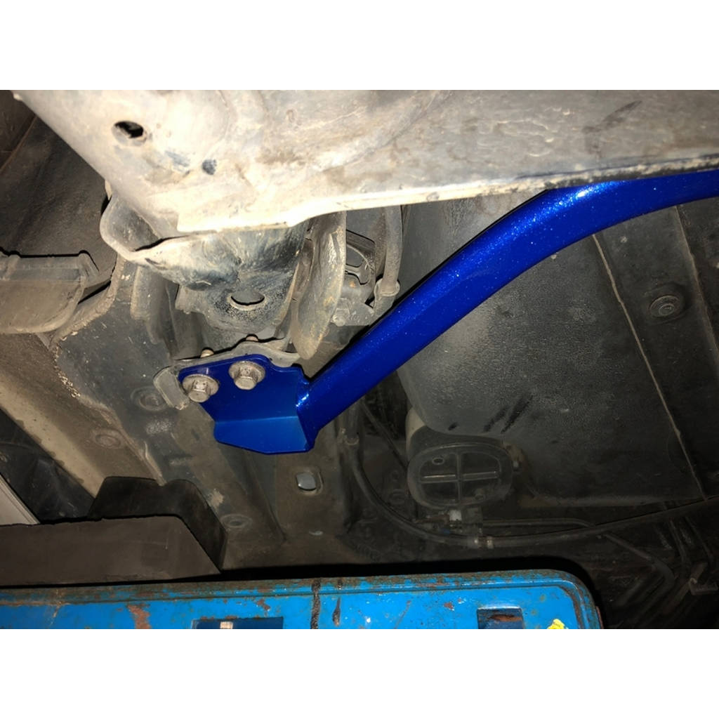 HARDRACE Q0194 Задній нижній кронштейн для FORD FIESTA 13- Photo-8