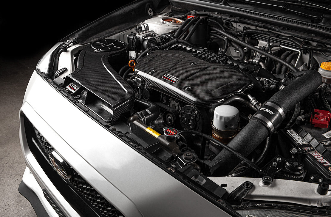 COBB 442605 Кришка двигуна з вуглецевого волокна SUBARU Redline WRX 2015-2021 Photo-6
