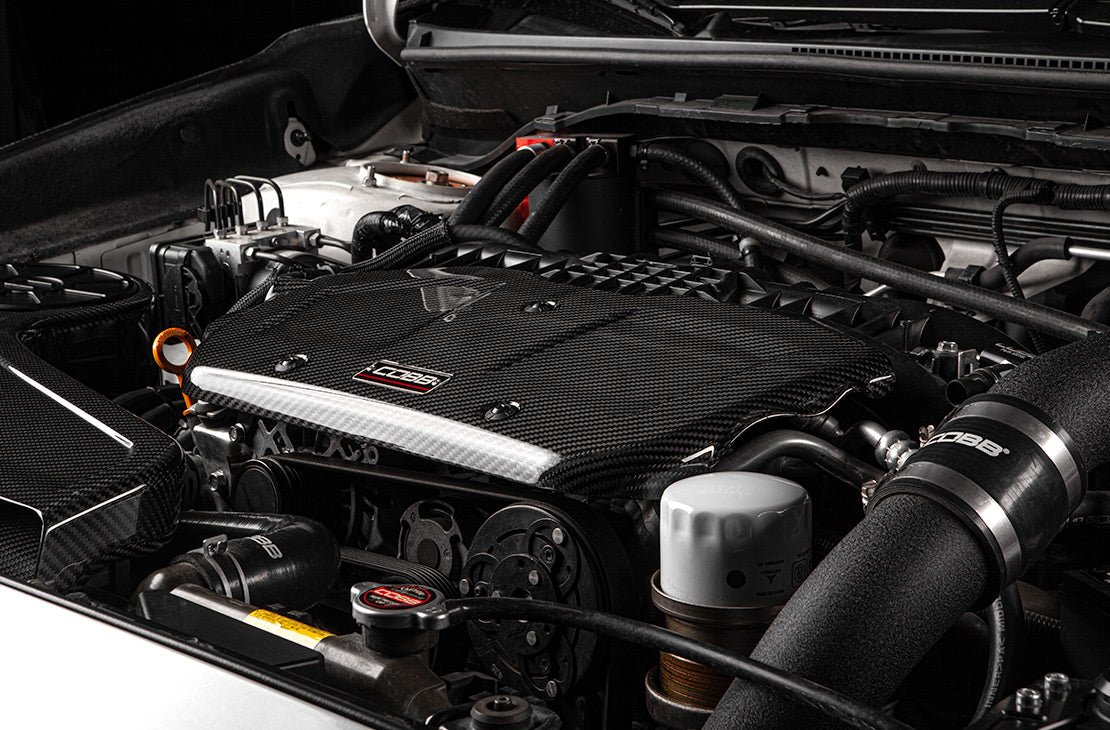COBB 442605 Кришка двигуна з вуглецевого волокна SUBARU Redline WRX 2015-2021 Photo-7