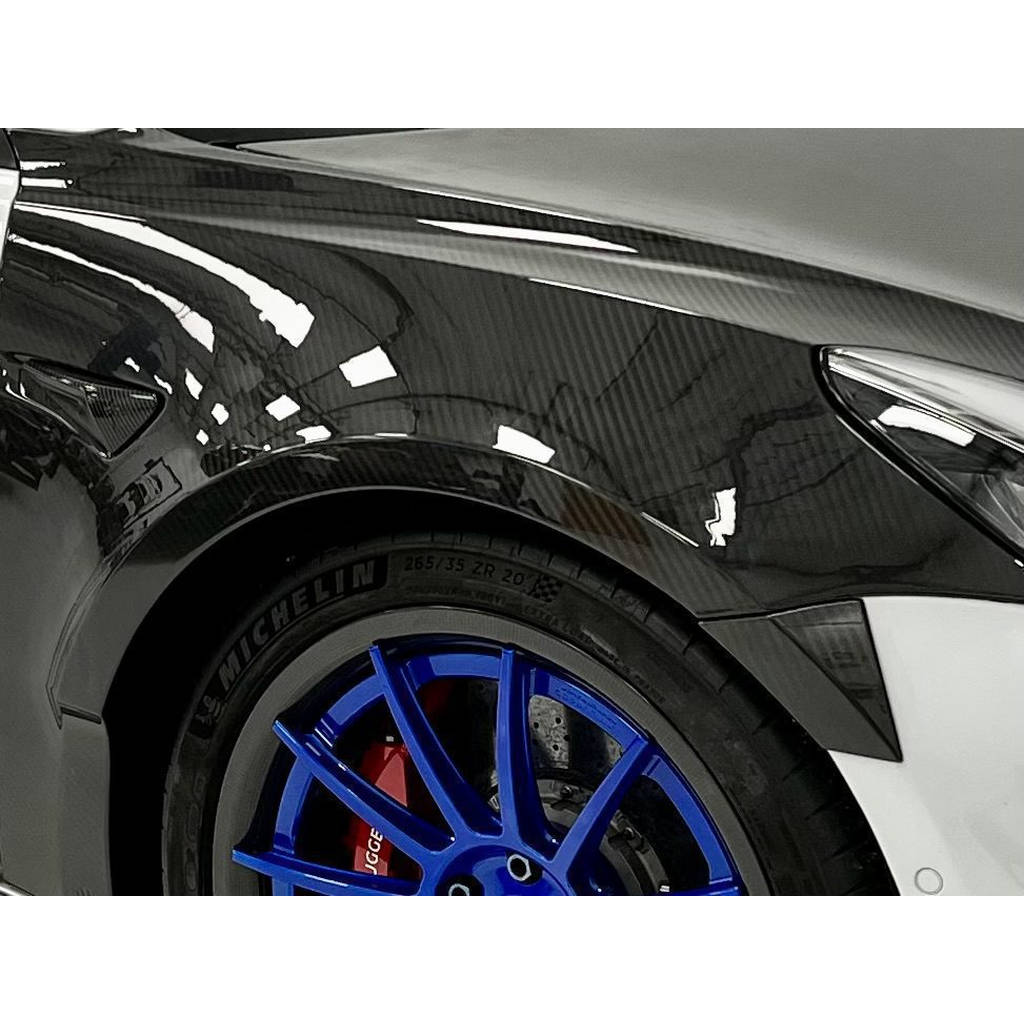 UNPLUGGED PERFORMANCE UP-M3-306-3.1 Комплект передніх широких крил Ascension-R з карбону для TESLA Model 3 Photo-2