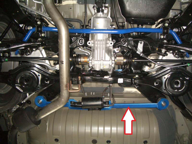 CUSCO 842 492 R Силова розпірка задня для NISSAN Elgrand (E52) Photo-1