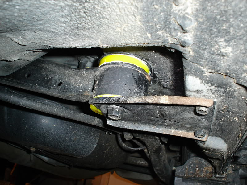 WHITELINE KSB751 Додаткові втулки підрамника заднього редуктора для SUBARU Impreza STI / Forester (SF / SG) Photo-1