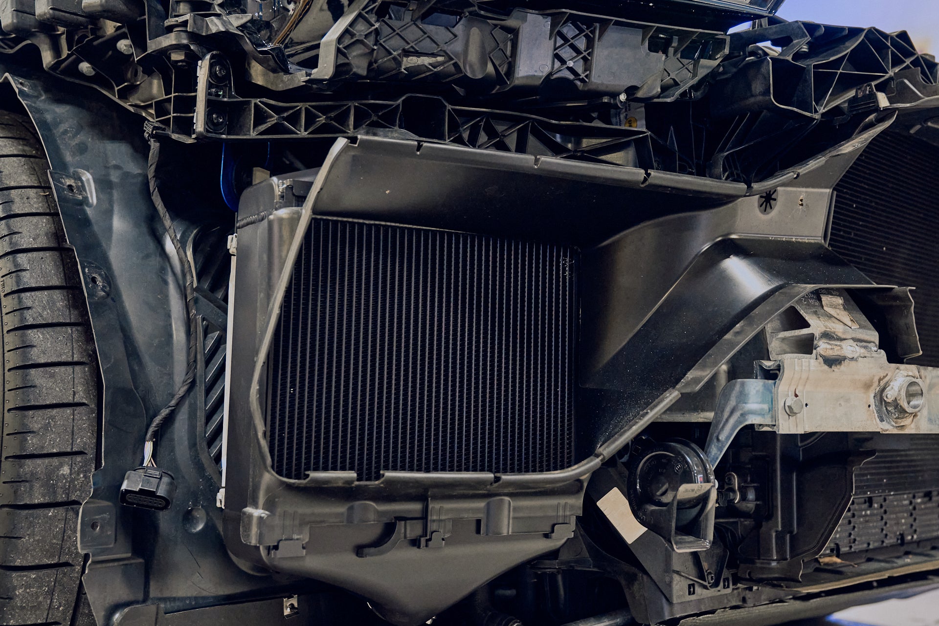CSF 8211 Високоефективні інтеркулери (чорне покриття) для LAMBORGHINI Urus 2019+ / AUDI RSQ8 2020+ Photo-2