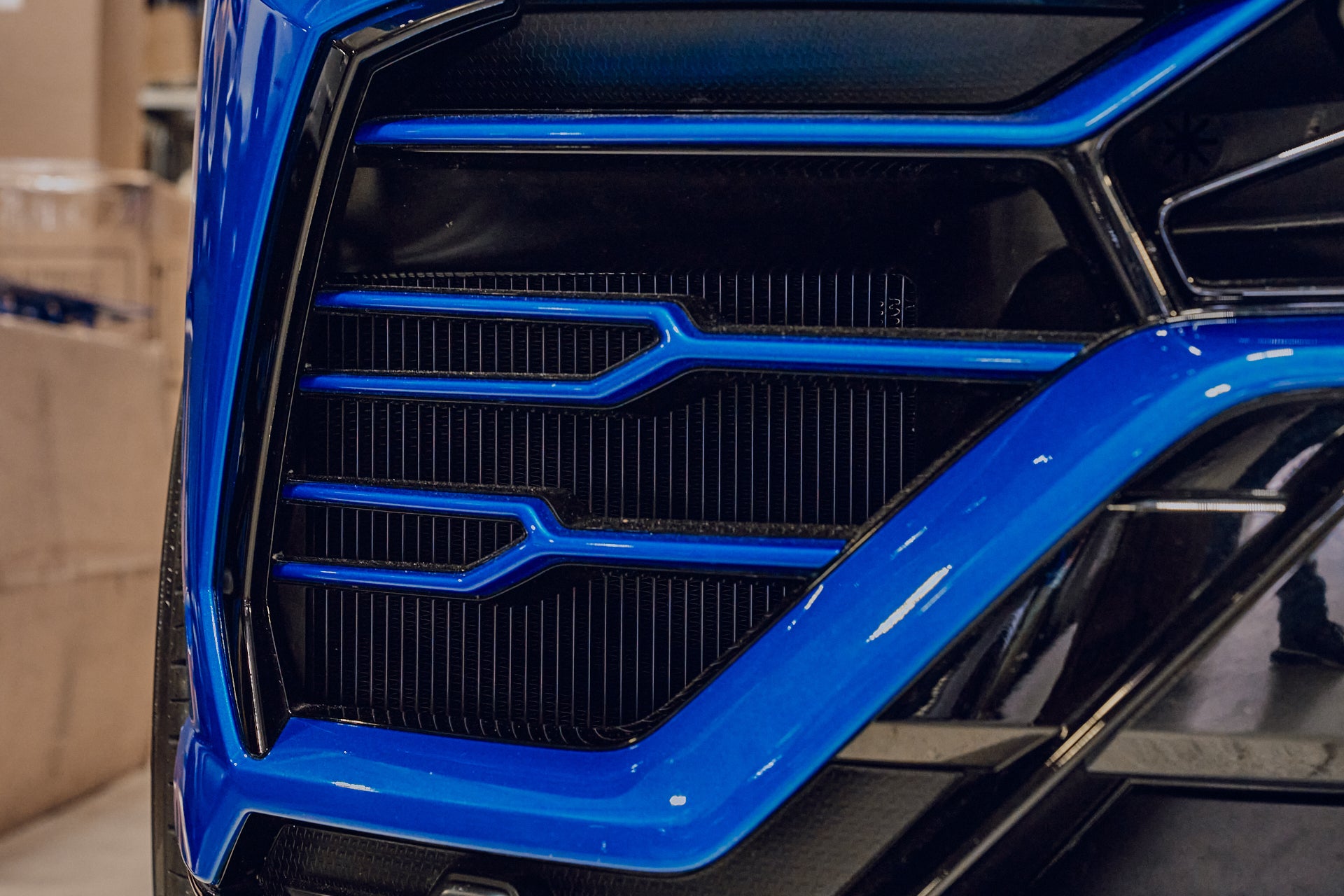 CSF 8211 Високоефективні інтеркулери (чорне покриття) для LAMBORGHINI Urus 2019+ / AUDI RSQ8 2020+ Photo-1