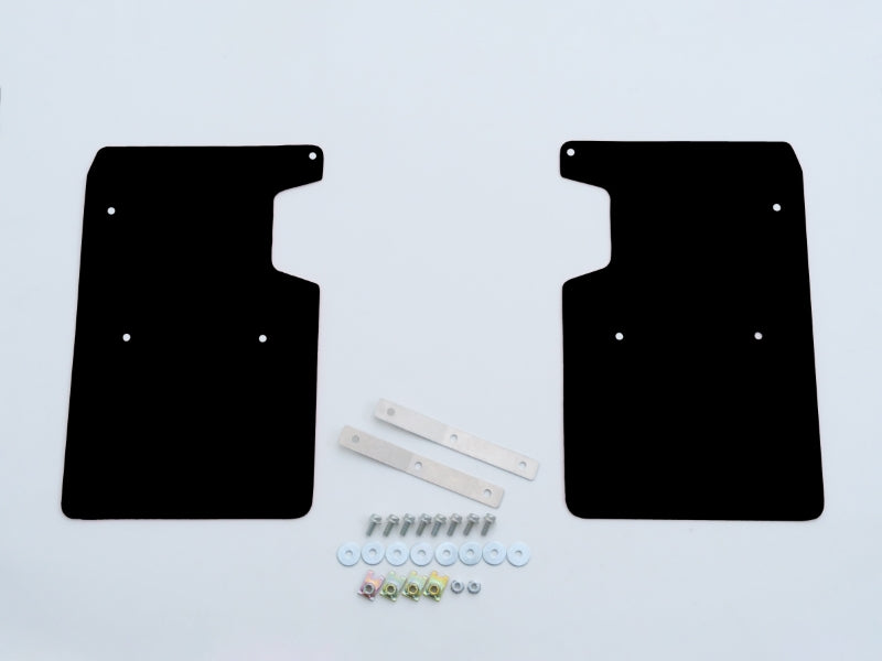 CUSCO 853 851 RB Бризковики задні (чорні) для NISSAN CARAVAN (E26) 2021- Photo-0