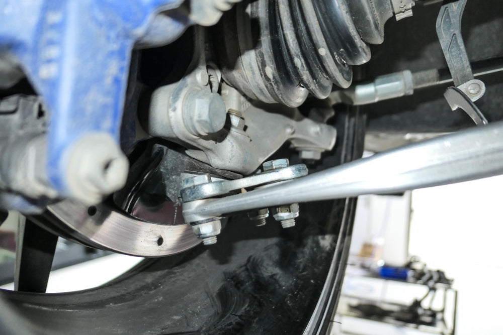 HARDRACE Q0804 Передній нижній важіль управління - Алюміній (Жорстка гума) - 2 шт для VW GOLF '12-20- / T-ROC '17- / AUDI A3 '12-20- / Q2 '16- / SKODA OCTAVIA '12-21 Photo-7