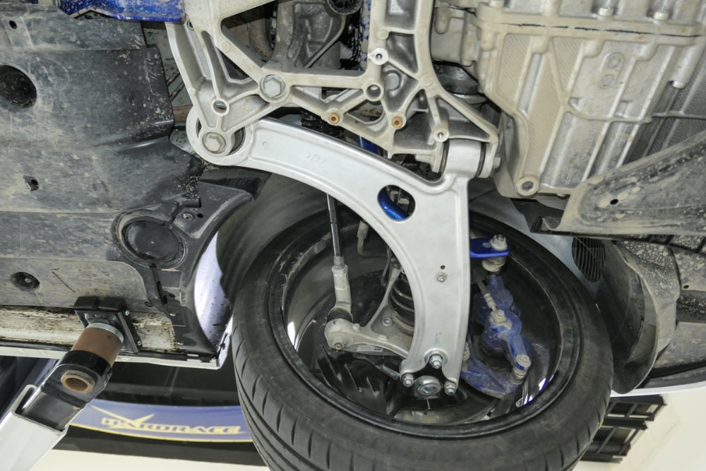 HARDRACE Q0822 Передній нижній важіль управління - Алюміній (Сферична подушка) - 2 шт для VW GOLF '12-20- / T-ROC '17- / AUDI A3 '12-20- / Q2 '16- / SKODA OCTAVIA '12-21 Photo-5