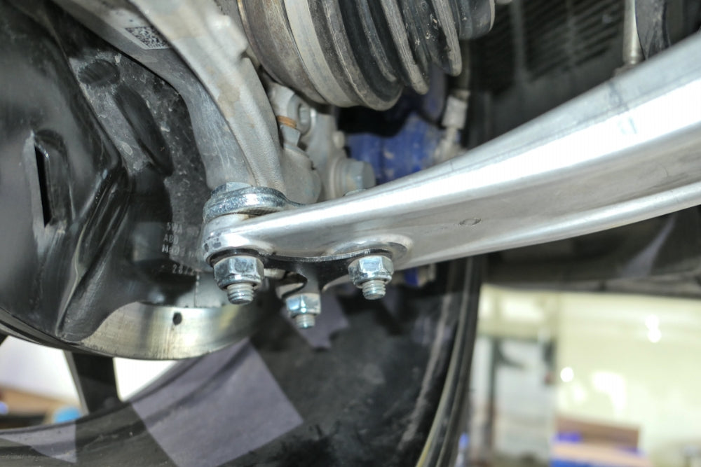 HARDRACE Q0822 Передній нижній важіль управління - Алюміній (Сферична подушка) - 2 шт для VW GOLF '12-20- / T-ROC '17- / AUDI A3 '12-20- / Q2 '16- / SKODA OCTAVIA '12-21 Photo-6