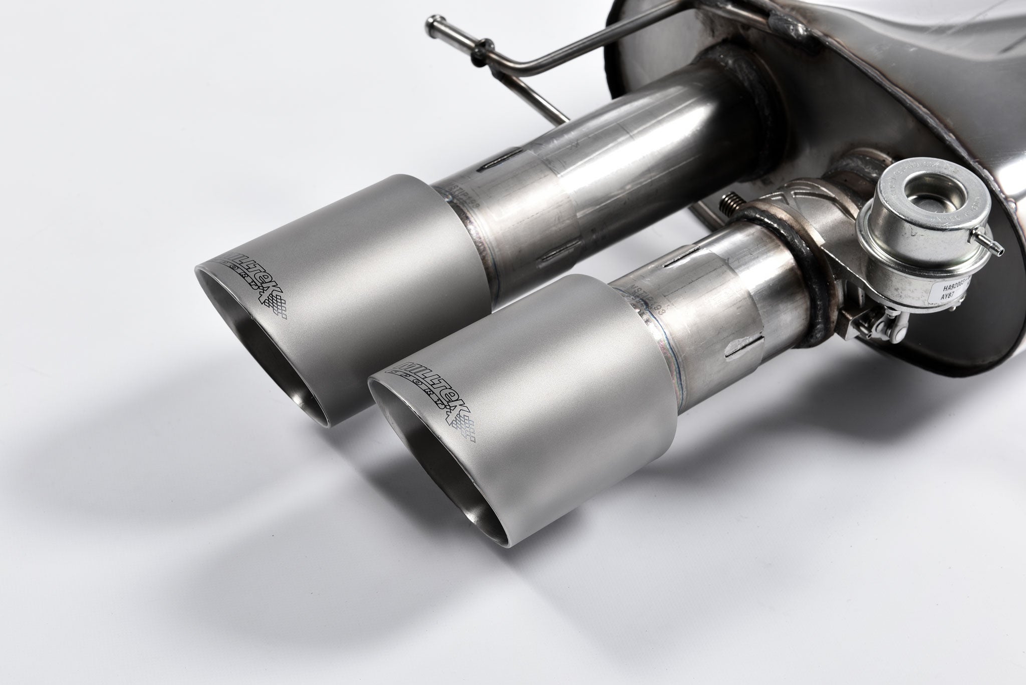 MILLTEK SSXBM1018 Кат-бек Quad 90mm GT90 ECA для BMW 5 Series M5 Saloon M TwinPower Turbo V8 (F10) Photo-1