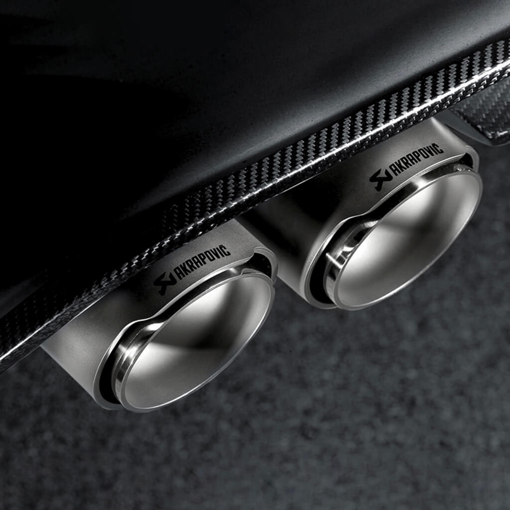 AKRAPOVIC TP-T/S/8 Комплект насадок вихлопу (титан) для BMW M3 (F80) / М4 (F82 / F83) Photo-2