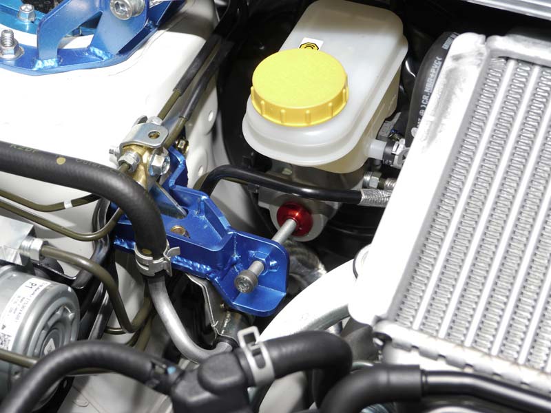 CUSCO 122 561 A Стопор гальмівного циліндра передній для TOYOTA Corolla FX (AE101) Photo-1