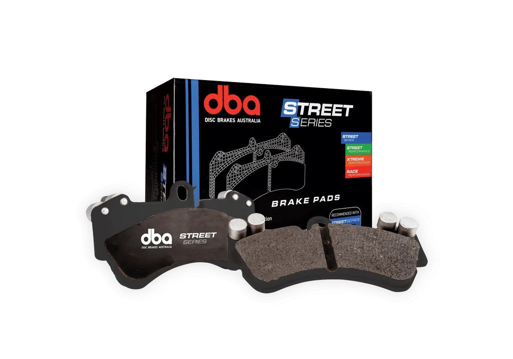 DBA DB1698SS К-т передніх гальмівних колодок Street Series, напівметалеве вуглецеве волокно (4 шт) для INFINITY / NISSAN 1998-2014 Photo-0