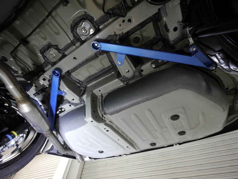 CUSCO 975 492 R Силова розпірка для TOYOTA Noah Hybrid/Voxy Hybrid Photo-1