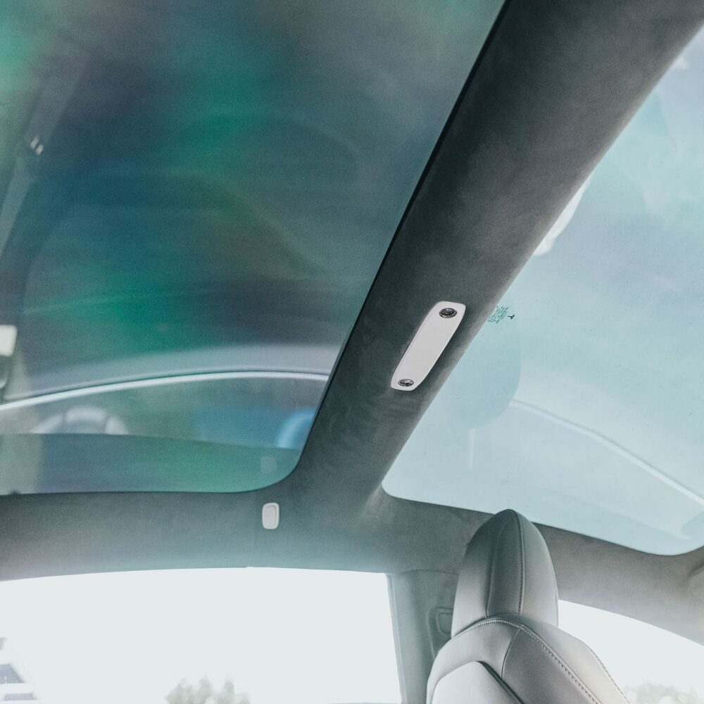 UNPLUGGED PERFORMANCE UP-M3-331-4.1 Комплект для оновлення оббивки стелі з алькантари для TESLA Model 3 2021 Photo-0
