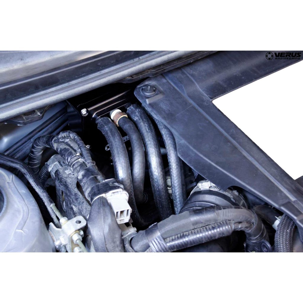 VERUS ENGINEERING A0199A-RED Комплект повітряно-масляного сепаратора, червоний для SUBARU WRX / STI (VA) Photo-1