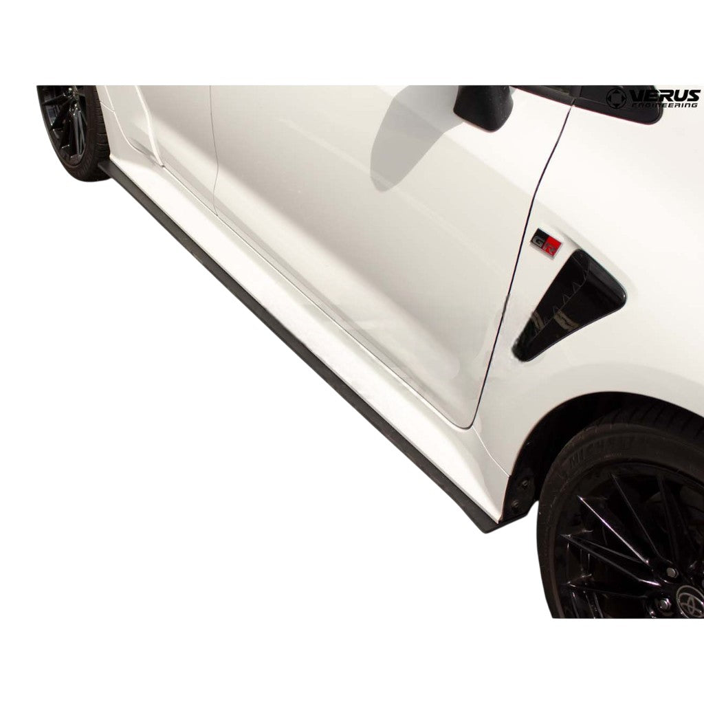 VERUS ENGINEERING A0516A Комплект бічних спліттерів для TOYOTA GR Corolla Photo-1