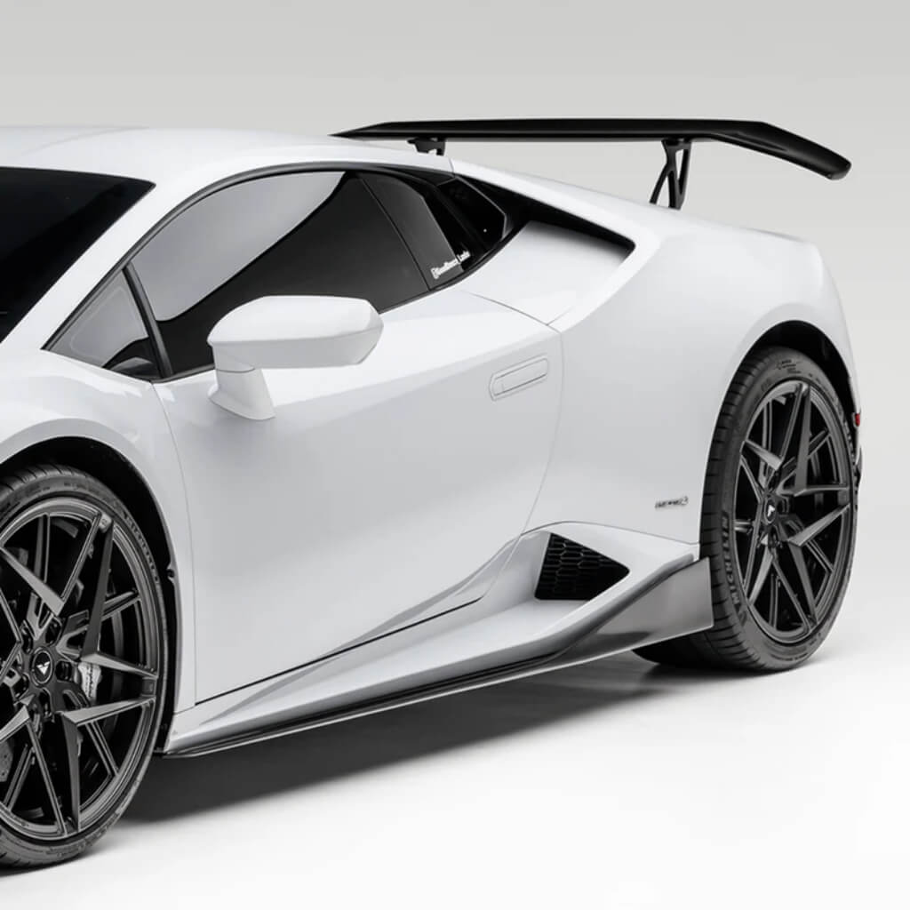 VORSTEINER 0830LOV Бічні накладки MONDIALE EDIZIONE (глянцевий карбон) для LAMBORGHINI Huracan LP610-4 / LP580-2 Photo-1