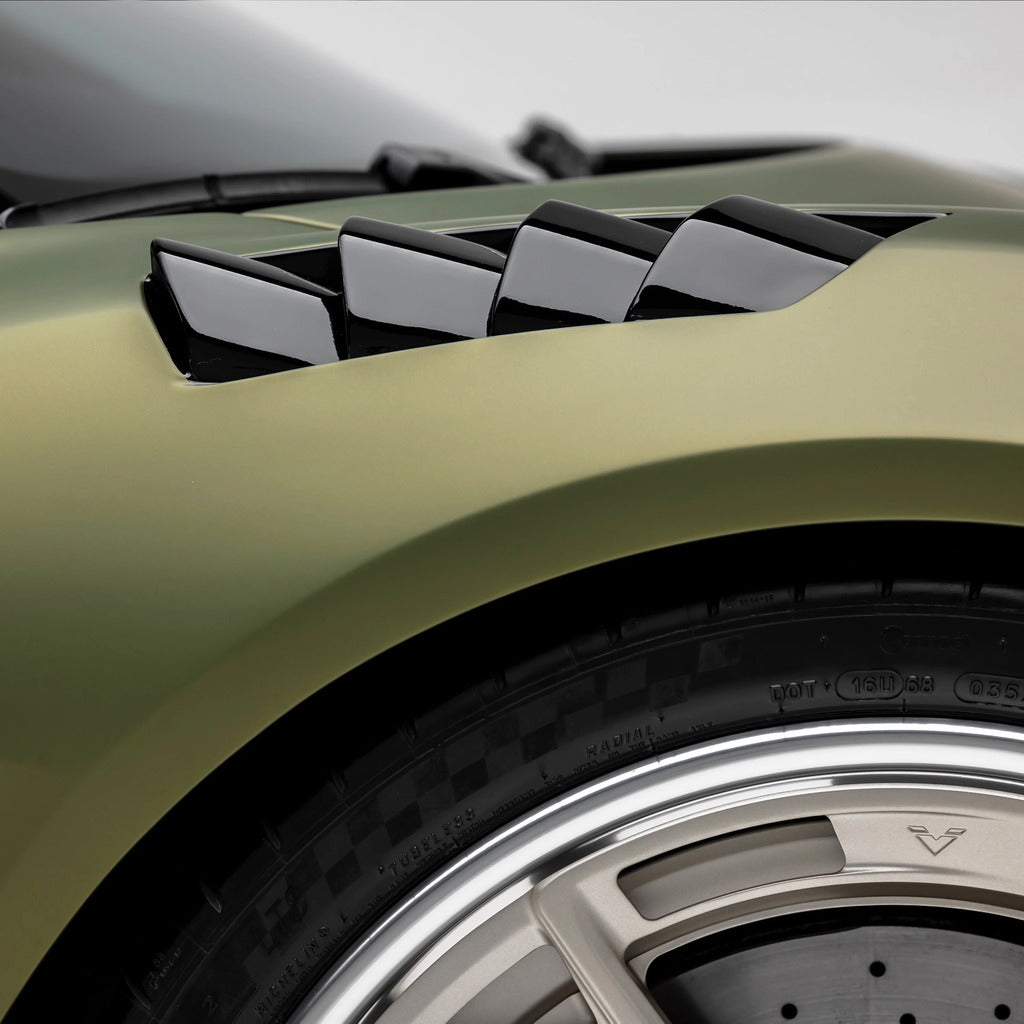VORSTEINER LOE1090 Вентиляційні отвори на крилах LR-52 (глянцевий карбон) для LOTUS Emira 2024- Photo-2