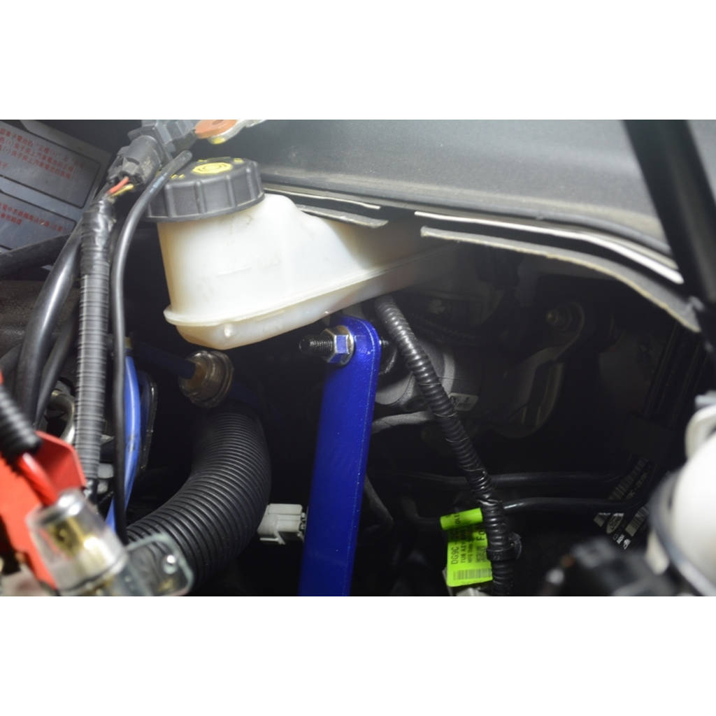 HARDRACE Q0296 Заглушка головного гальмівного циліндра 1 шт для FORD MONDEO 14- MK5 Photo-7 