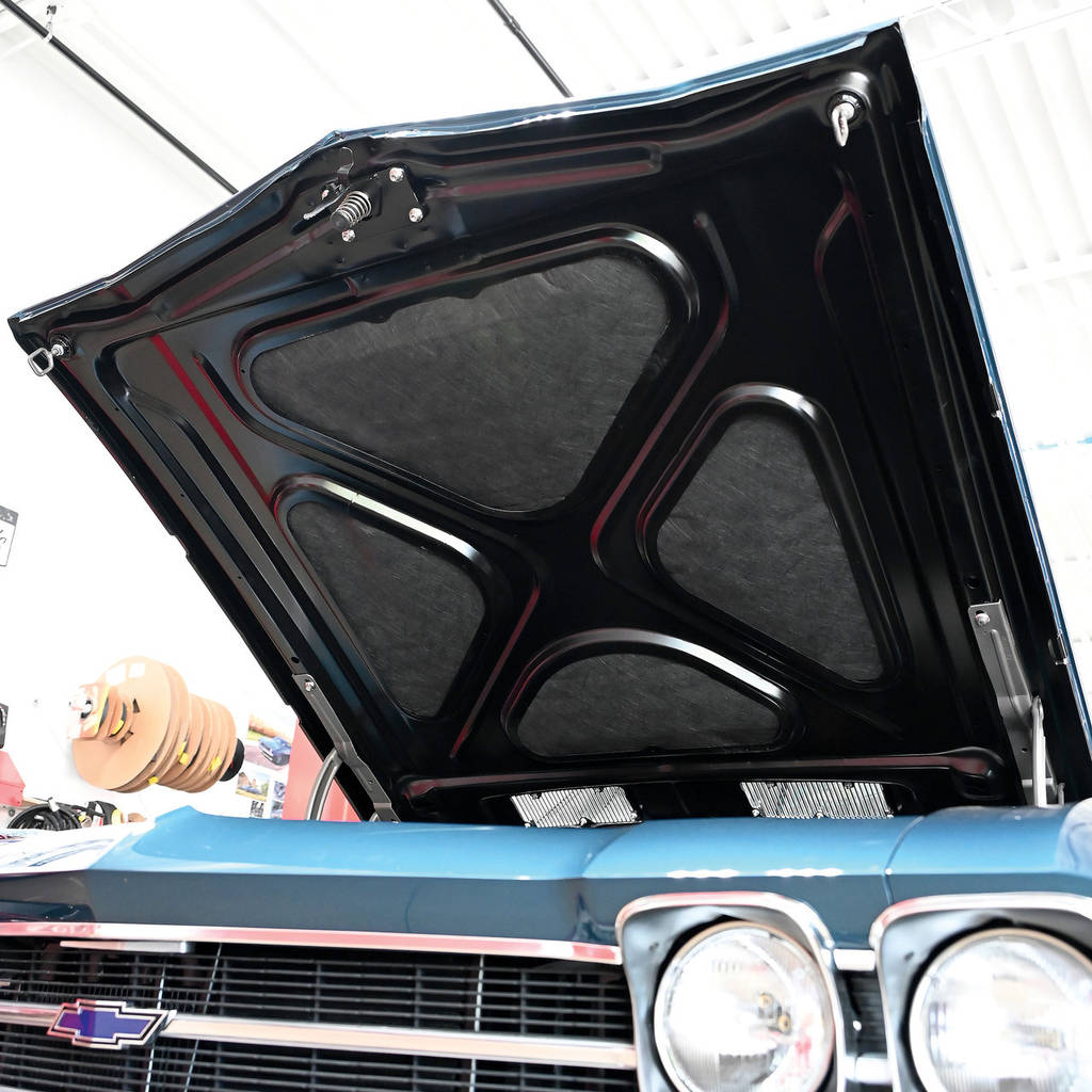 DEI 050125 Підкапотний вкладиш для Chevelle 68-69 чорний Photo-1 