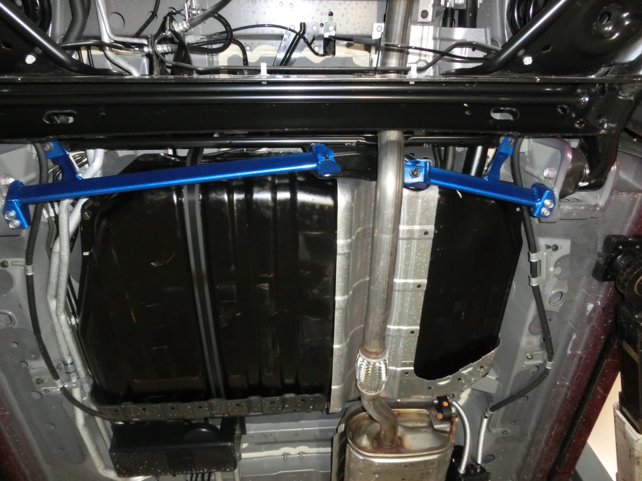 CUSCO 2A2 492 R Силова розпірка задня для NISSAN Serena (C27) Photo-1 