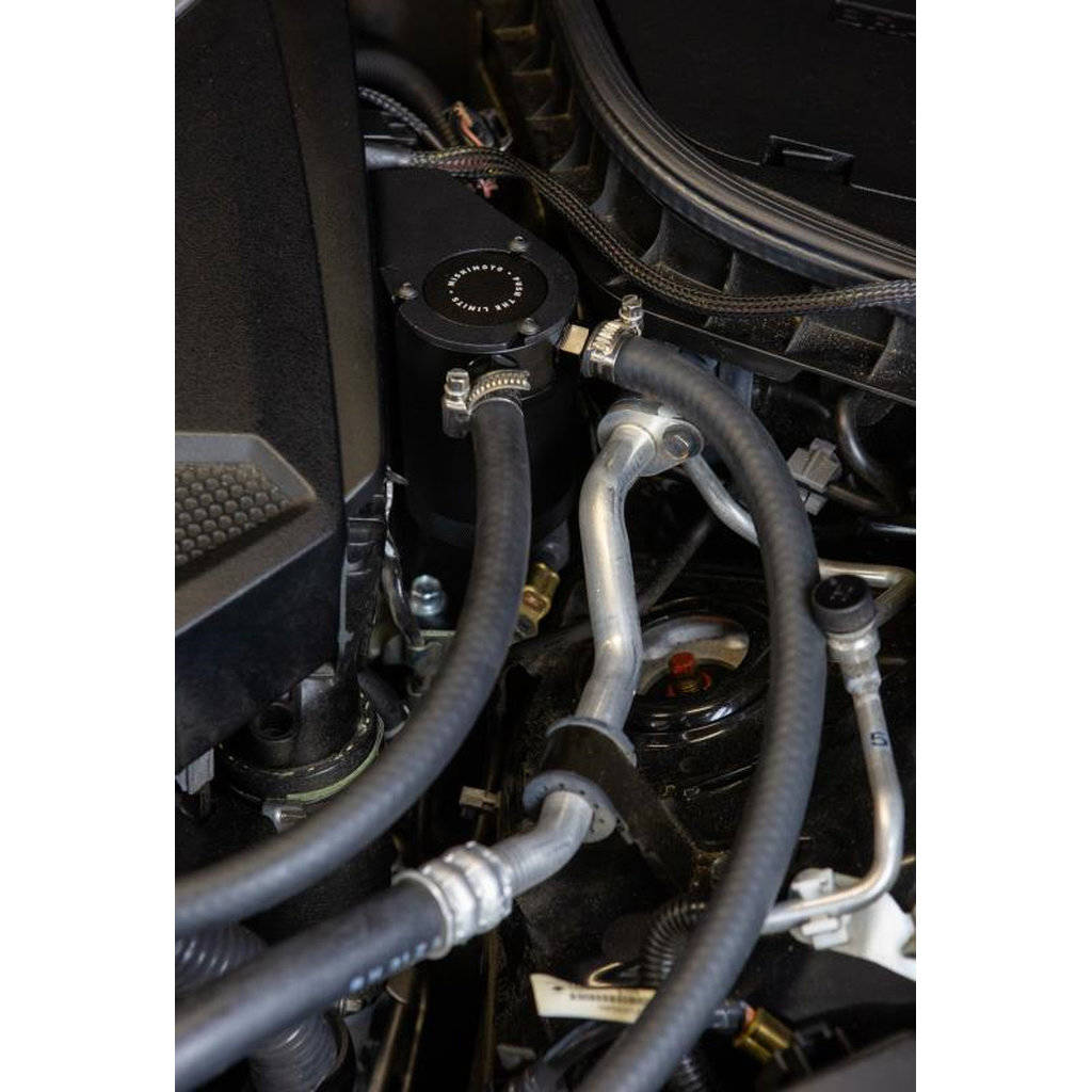 MISHIMOTO MMBCC-Q50-16PBE Масляний уловлювач з перегородками, бічний PCV для INFINITI Q50 3.0T 2016+ Photo-8 