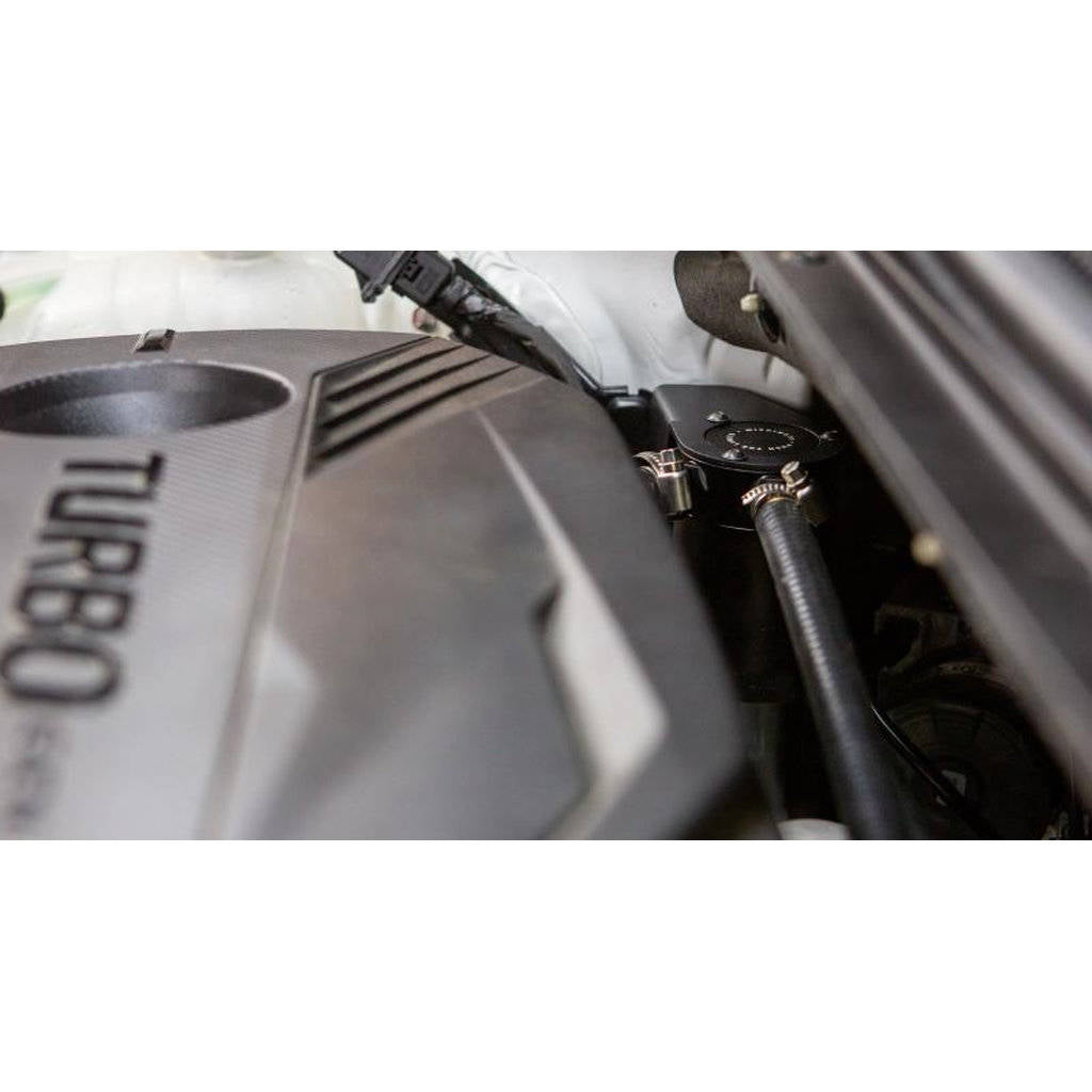 MISHIMOTO MMBCC-VLSTR-19PBE Пряма установка без доопрацювань Catch Can для HYUNDAI Veloster Turbo, сторона PCV, 2019+ Photo-11 