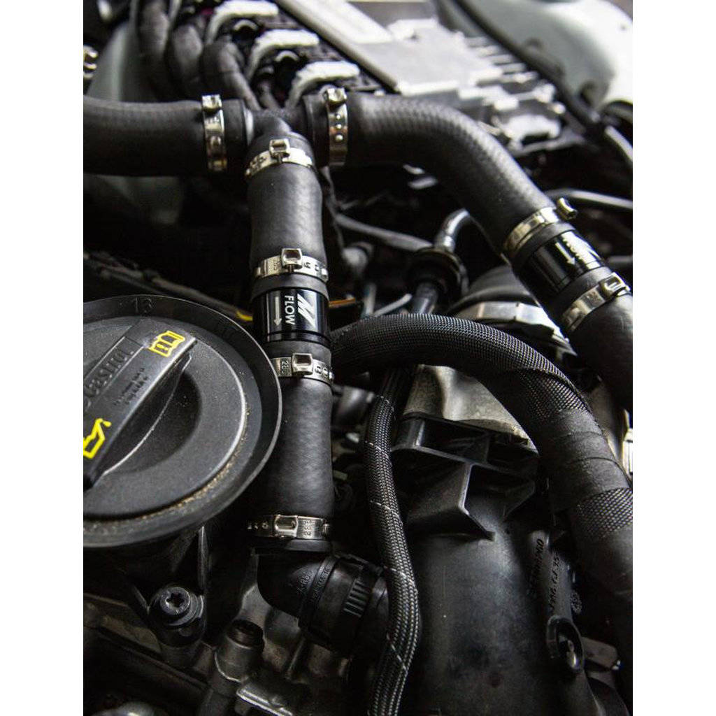 MISHIMOTO MMBCC-S4-18PBE Масляний уловлювач з перегородками, боковий PCV для AUDI B9 S4/S5 2018+ Photo-6 