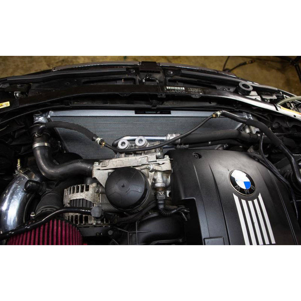 MISHIMOTO MMRAD-E90-07A BMW 335I/135I (Automatic) Продуктивний алюмінієвий радіатор, 2006-2013 Photo-2 