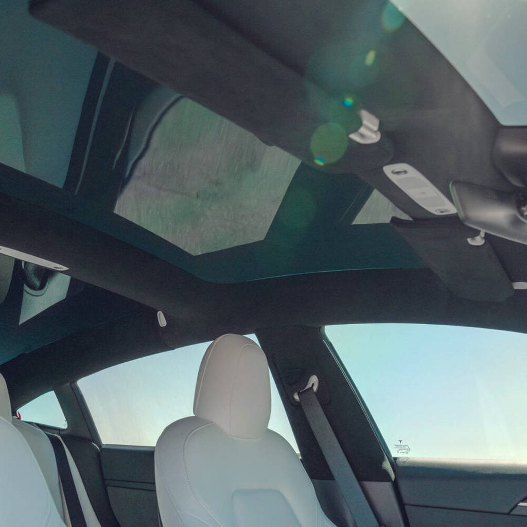 UNPLUGGED PERFORMANCE UP-MY-331-1.1 Покриття стелі з алькантари чорний для TESLA Model Y Photo-0 
