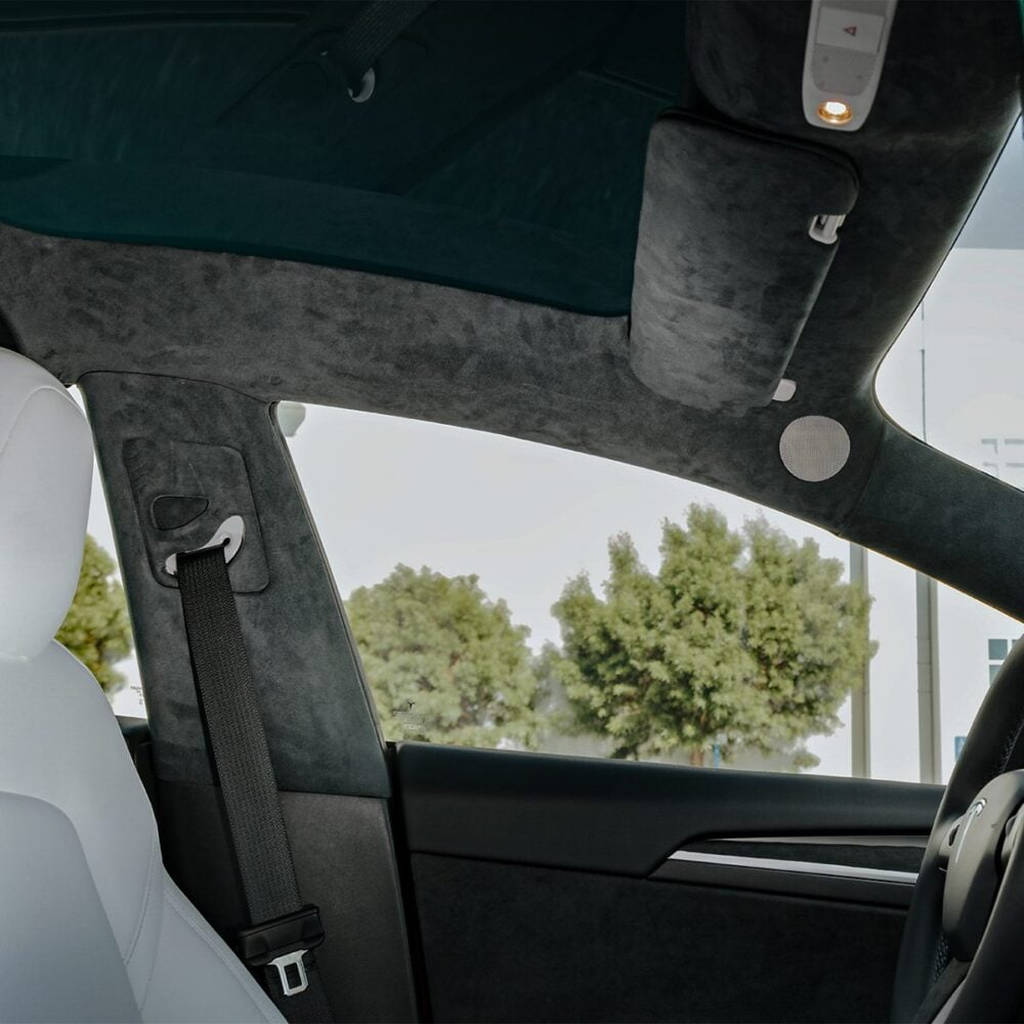 UNPLUGGED PERFORMANCE UP-MY-331-1.1 Покриття стелі з алькантари чорний для TESLA Model Y Photo-6 