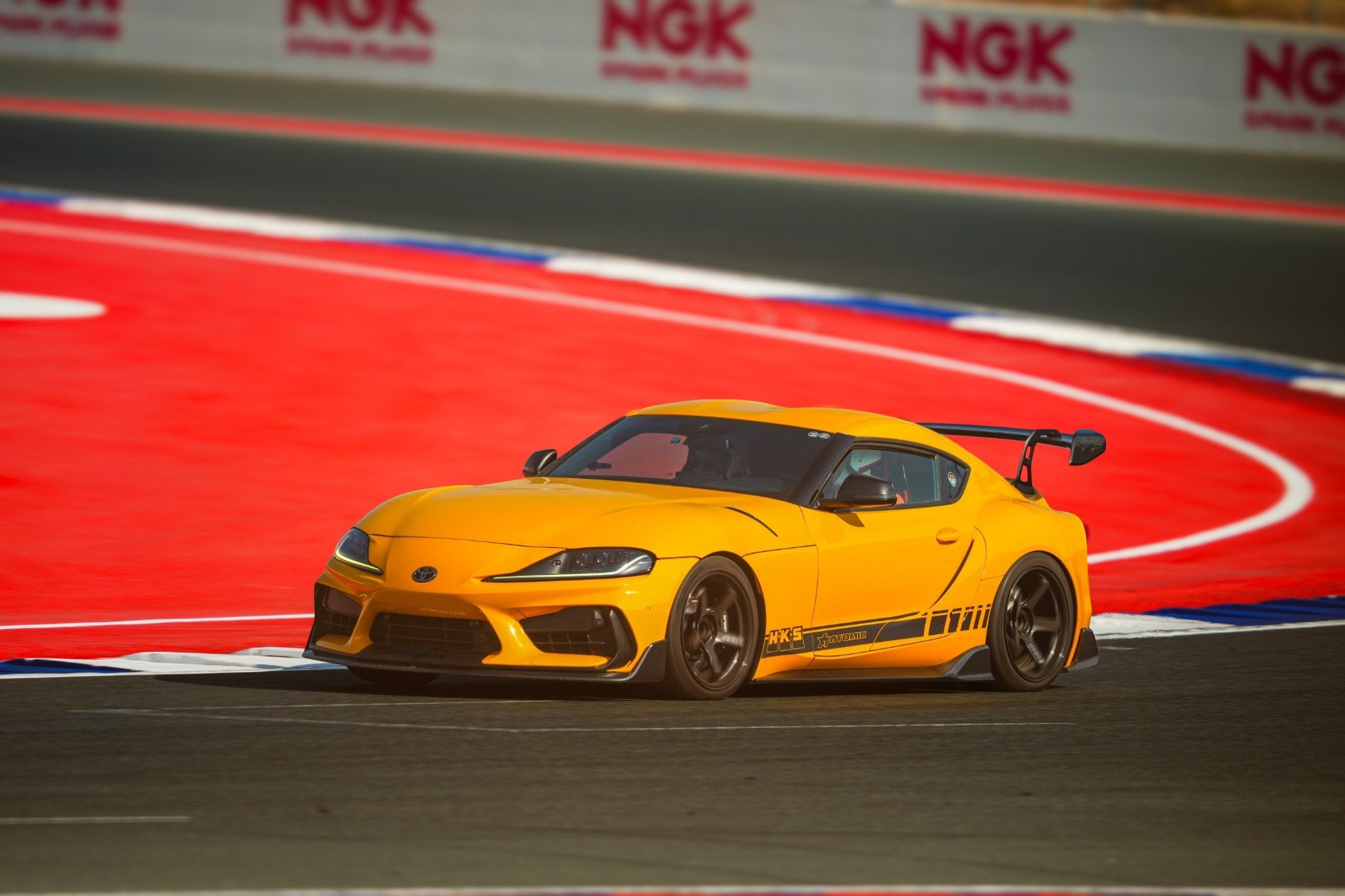 Тюнінг жовтої TOYOTA SUPRA GR|ATOMIC-SHOP