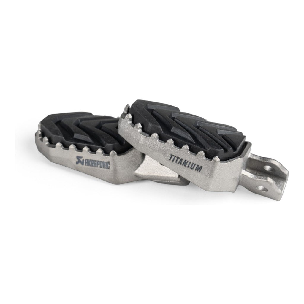 AKRAPOVIC F-KA5T1 Комплект підніжок Adventure (титан) для KAWASAKI KLE 500 2026 Photo-1 
