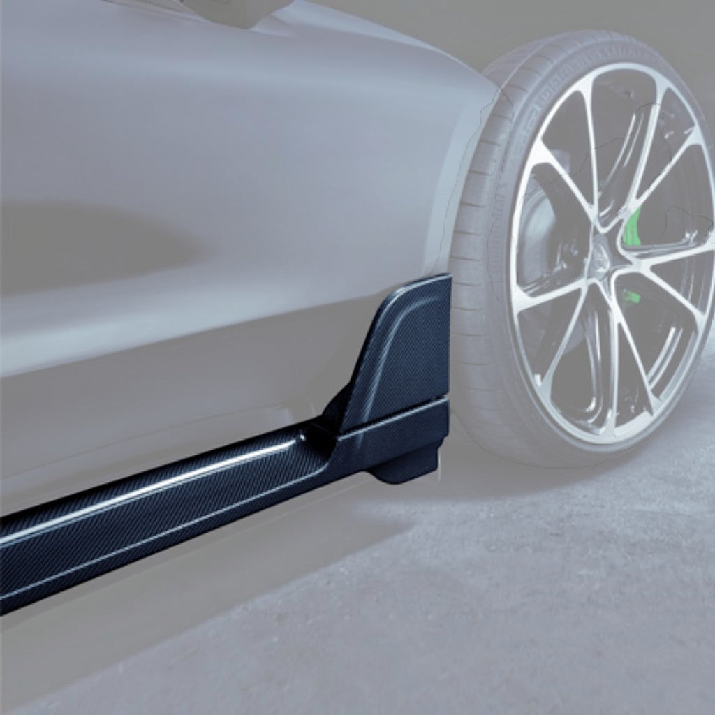TECHART +9J.121.350.002 V01: Бічні пороги з плавником із видимого карбону, глянцеві для PORSCHE Taycan (9J1) Photo-1 